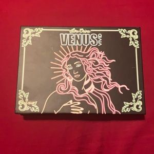 Venus Vivid Palette